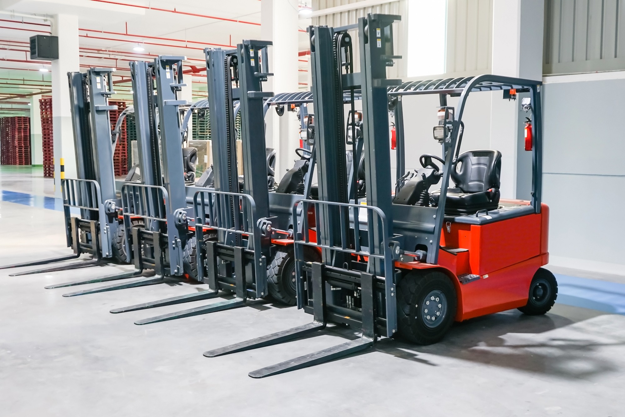used forklifts loaders pallet stacker truck equipment at warehouse
